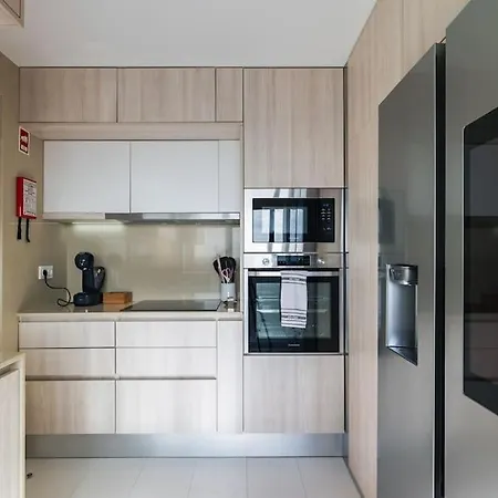 Ocean Vista - Premium Citycenter Lejlighed *